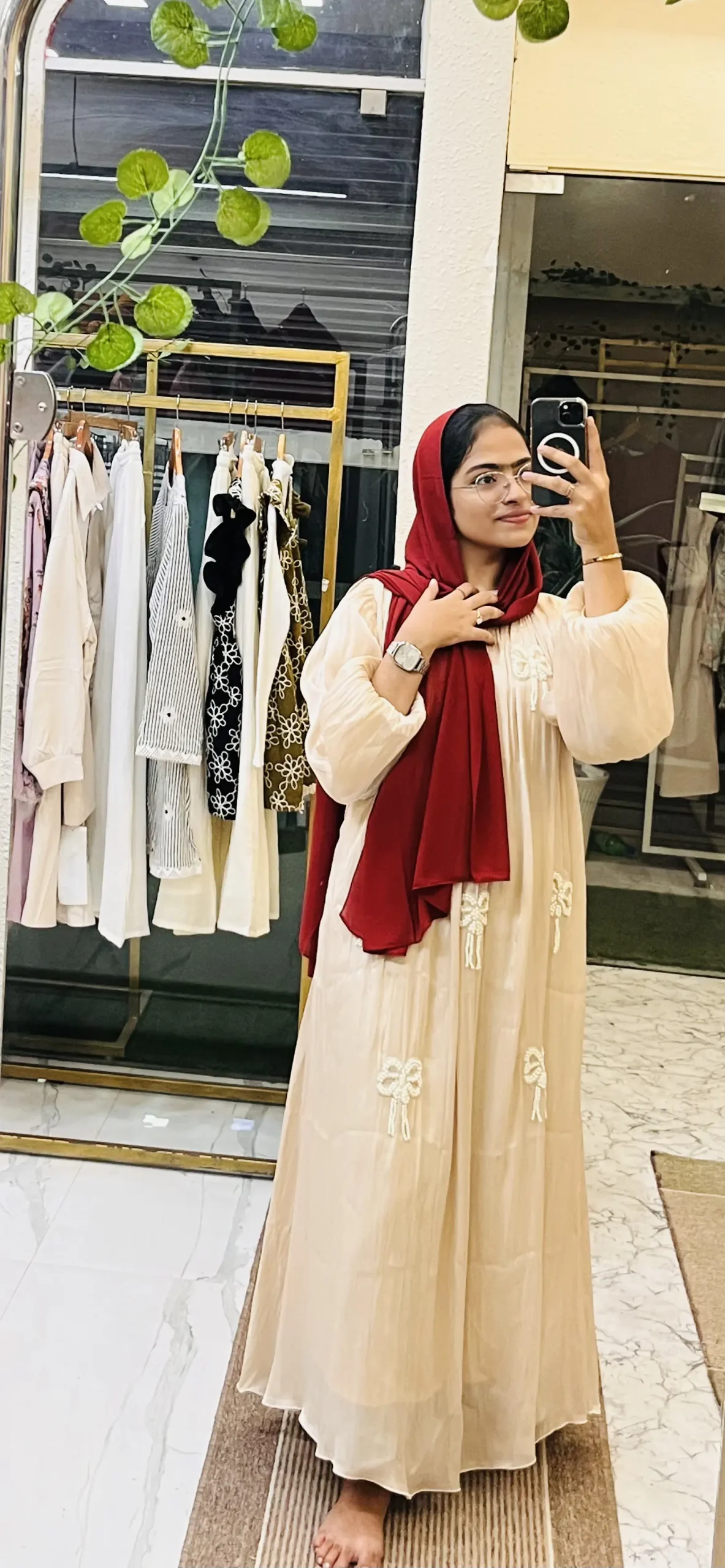 Ayra Aabroo Offwhite Salwar